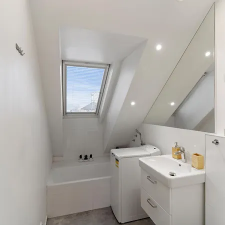 Utulny S Klimou Pressburg